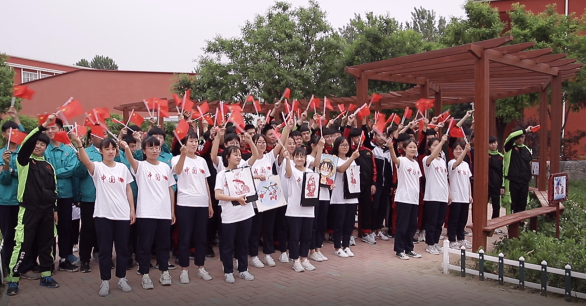 山东齐河职专唱响《我和我的祖国》礼赞祖国70华诞341.png