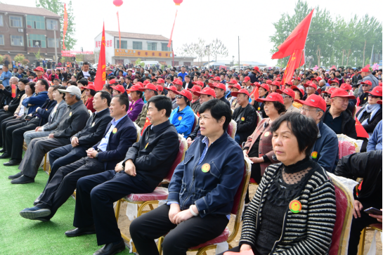 河南开封知青回第二故乡看夏邑70年发展变化867.png
