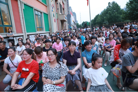 CCTV《我爱你中华》河南洛阳办事处走进“大风车领航幼儿园第五届孝文化节”255.png