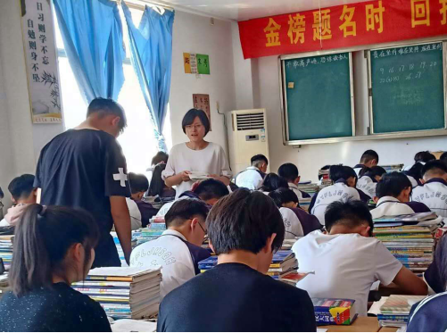 记齐河县文玉外国语学校教师、教务主任阮冬梅(1)670.png